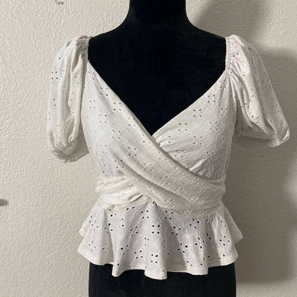 Topshop, used like new eyelet puff sleeve top Size 8